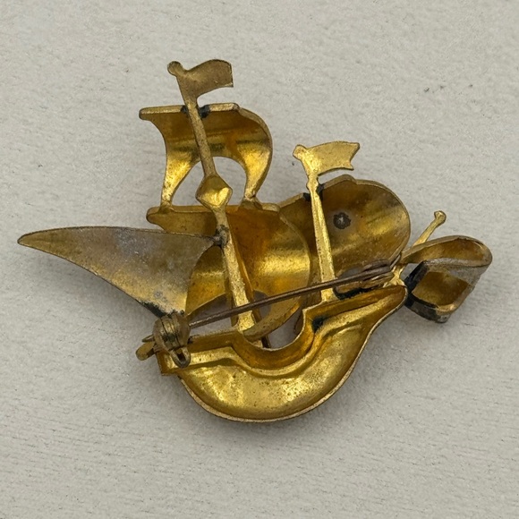 Vintage Spanish Damascene Ship Brooch Toledo Gold Black Enamel Nautical - Picture 9 of 12